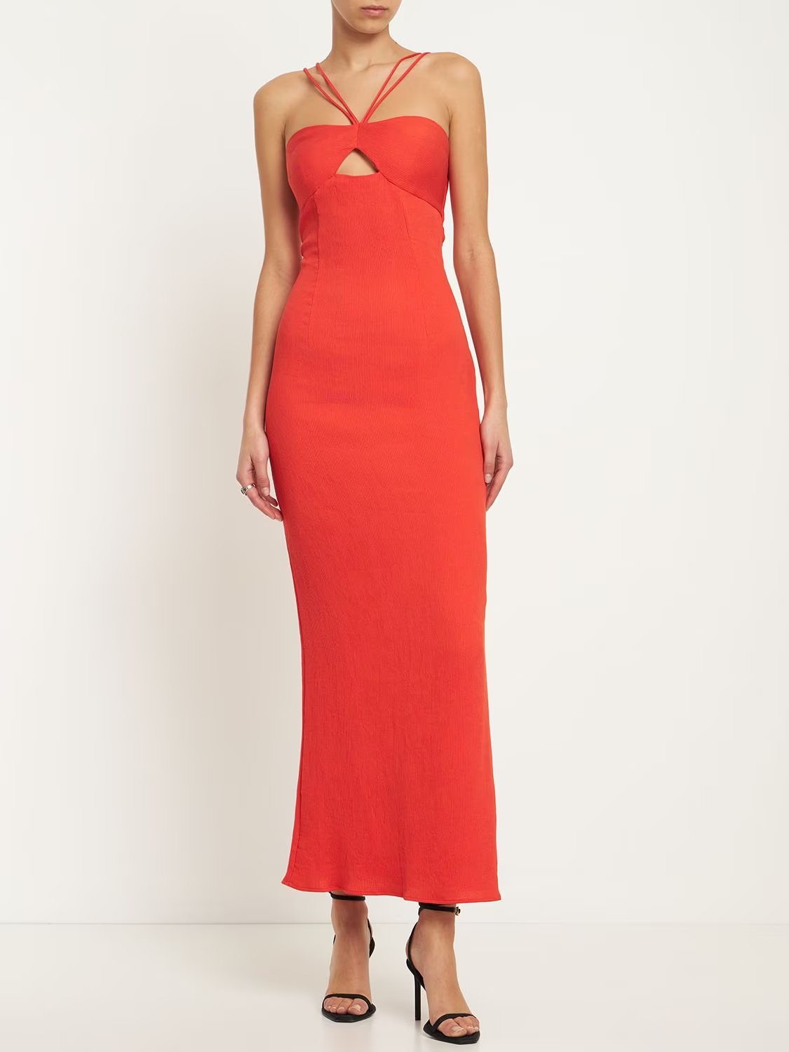 Robe Rouge Nos conseils pour choisir une robe intemporelle Modalova