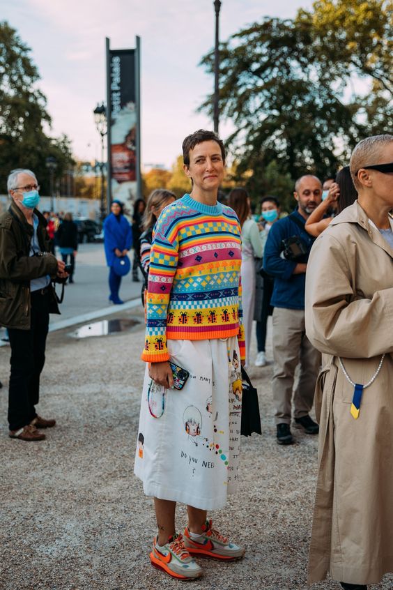 Streetstyle, woman wearing a knitted sweater