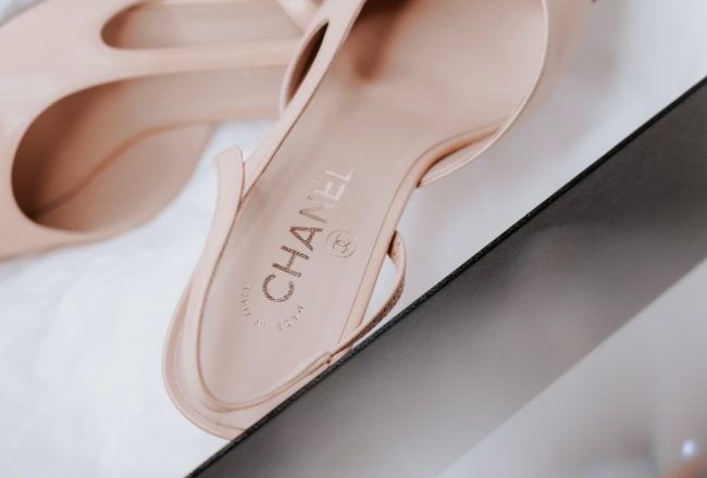 Chaussures à petits talons Chanel