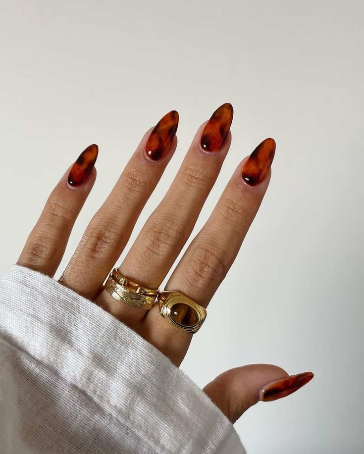 Halloween: orange nail polish, do we approve or not? 8 halloween-vernis-a-ongles-orange