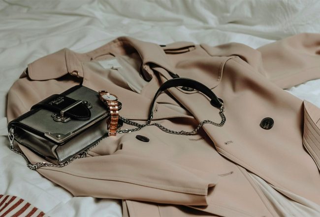 13 idées de cadeau de Noël mode à moins de 100 euros