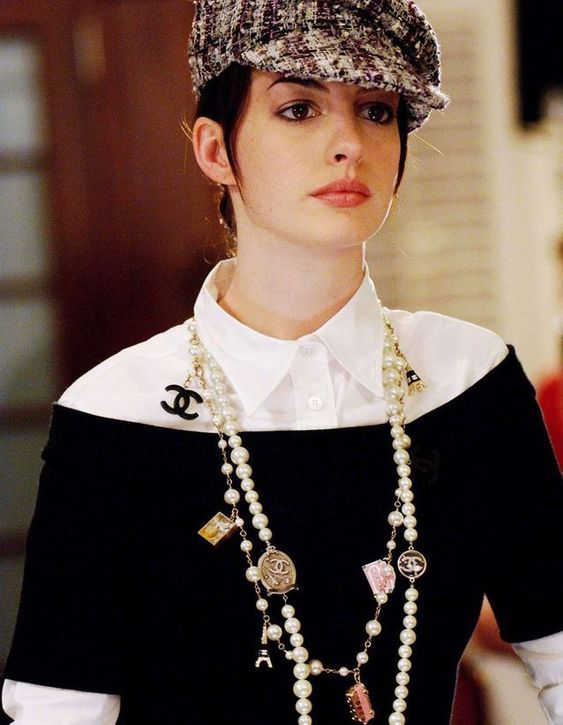 Outfit with Chanel necklaces in The Devil Wears Prada