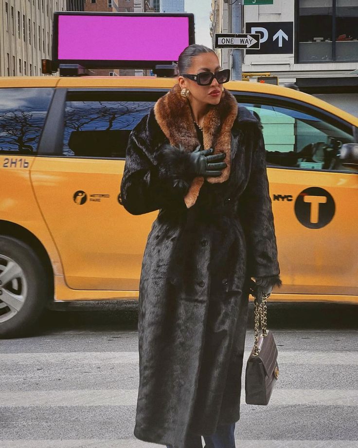 Black coat with brown fur collar Mob wife