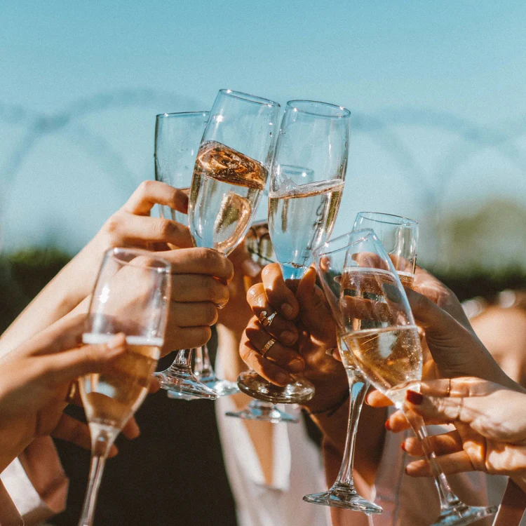 Tips for Organizing an Unforgettable Bachelorette Party for Your Best Friend 2 pexels kerem kslr 12884096