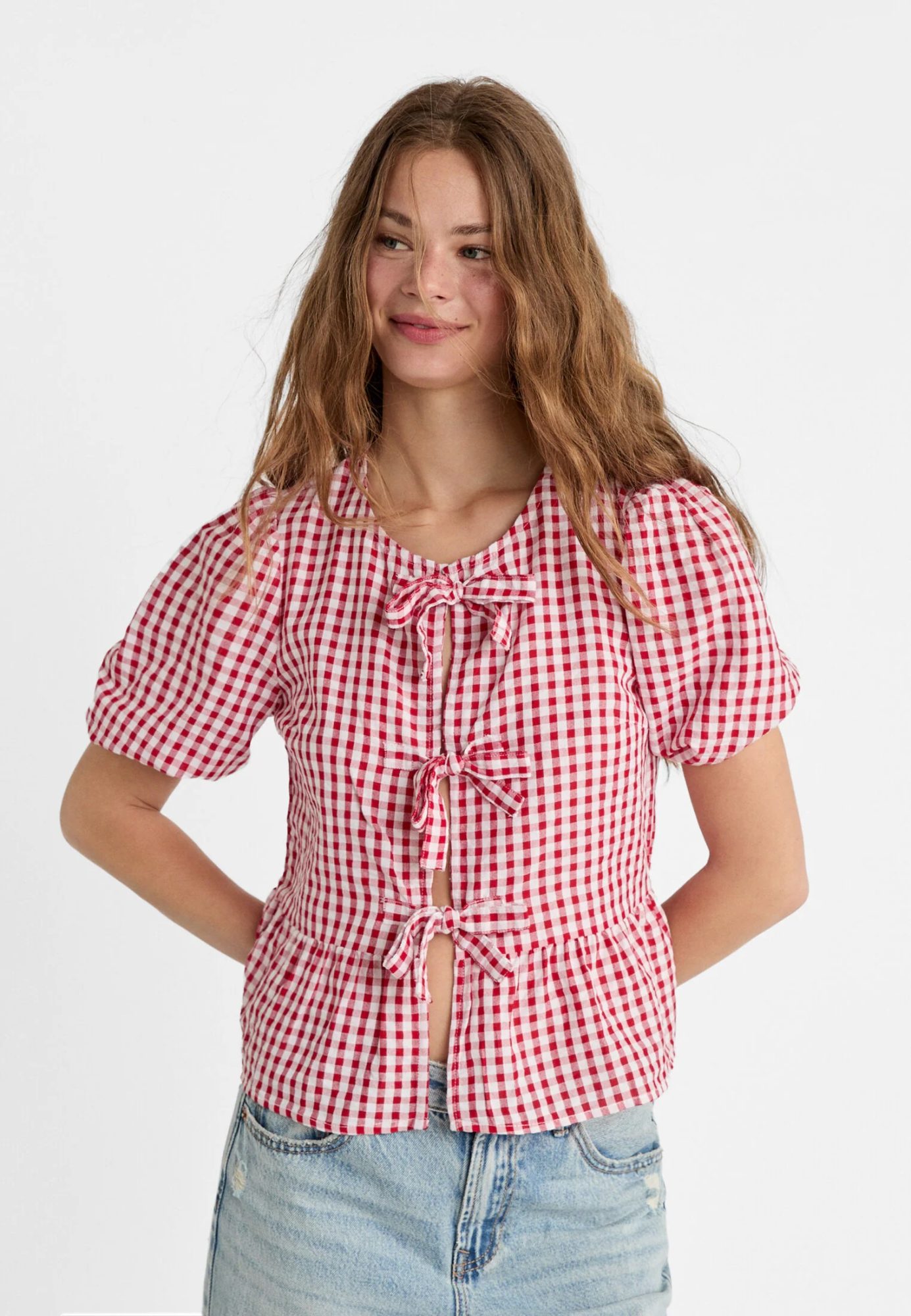 Red vichy shirt with bows Stradivarius