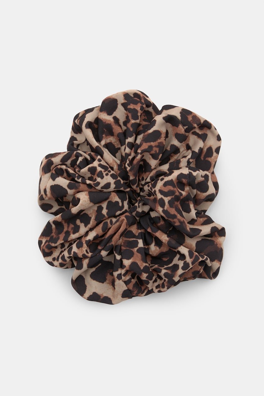 Leopard print hair scrunchie Pull & Bear