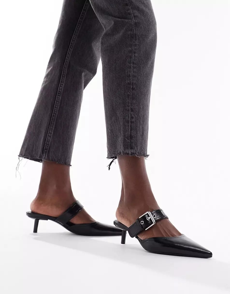 Small heeled mules Stradivarius