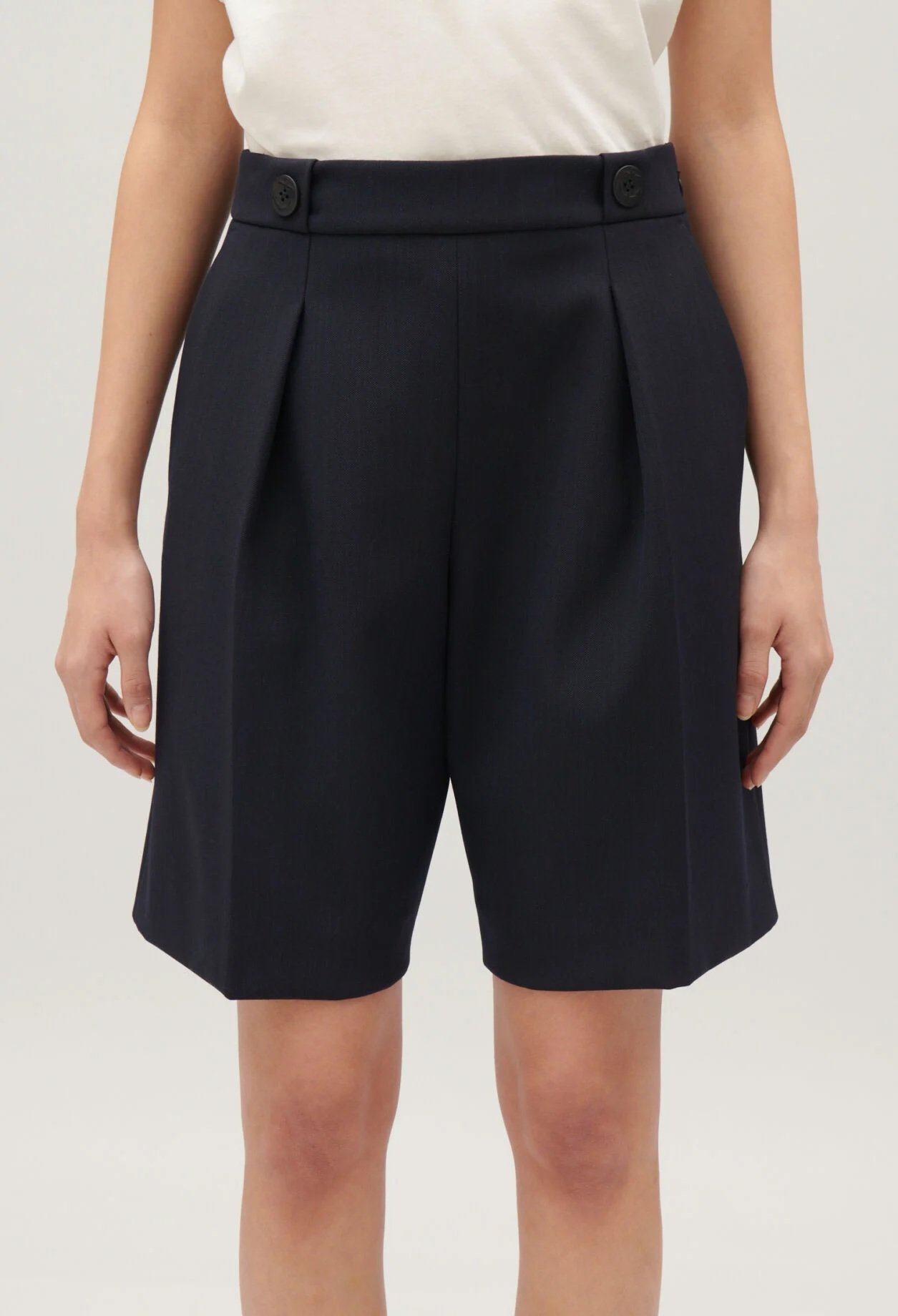 Navy pleated jort bermuda from Claudie Pierlot