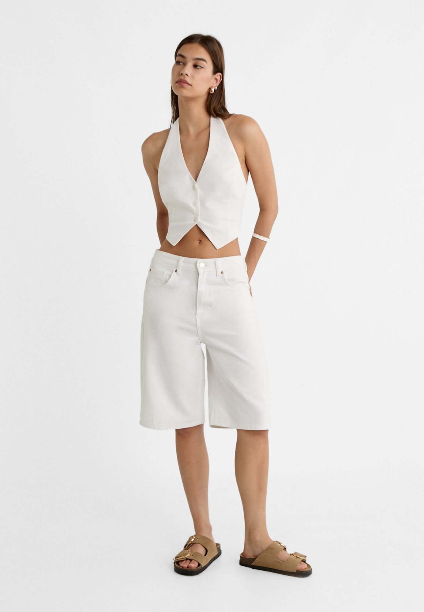 White denim jort for women from Stradivarius