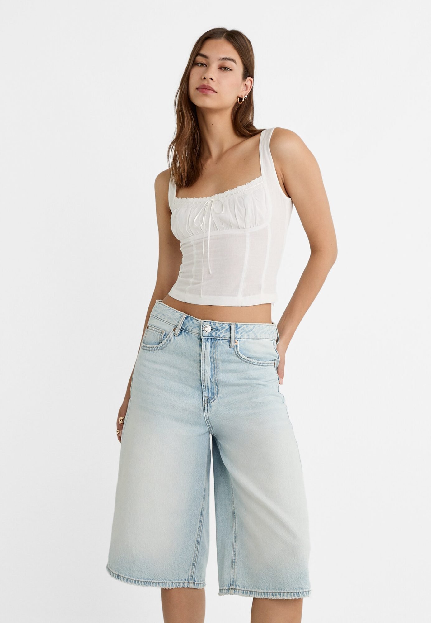 Light denim jort for women from Stradivarius