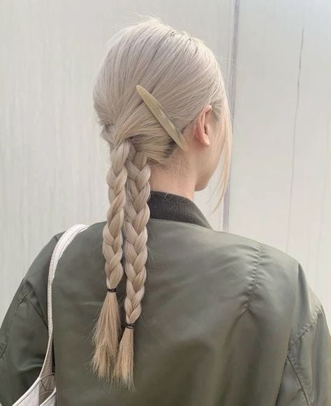 double braid hairstyle