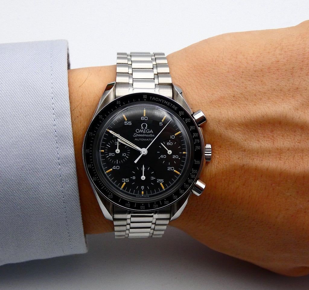 The ultimate guide to matching your watch with your outfit 4 The chronograph the perfect balance of power and ease The ultimate guide to matching your watch with your outfit Modalova