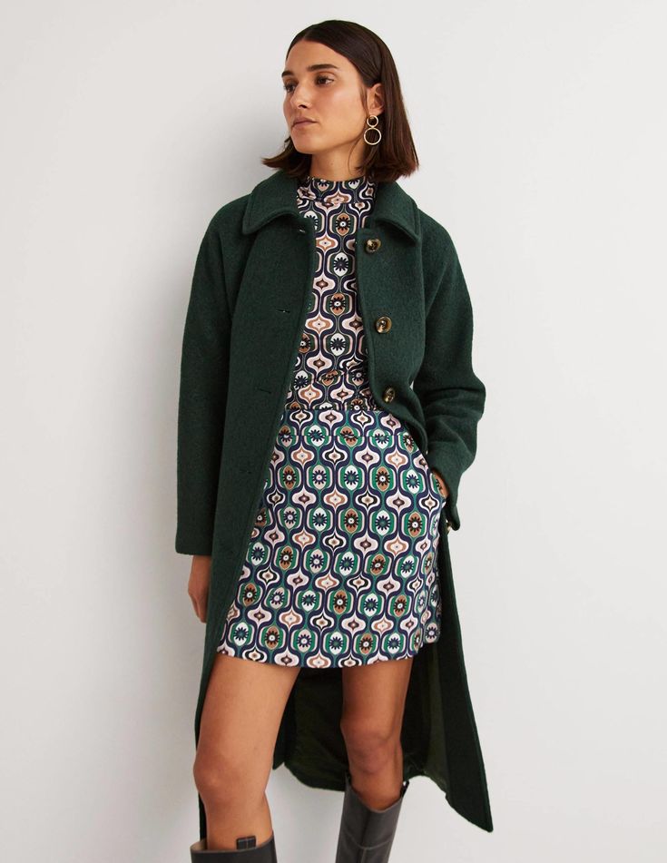 Retro Flair A Linien Kleid und 60s Mantel 1 7 stilvolle Kombinationen aus Kleidern und Jacken fur den Winter Modalova