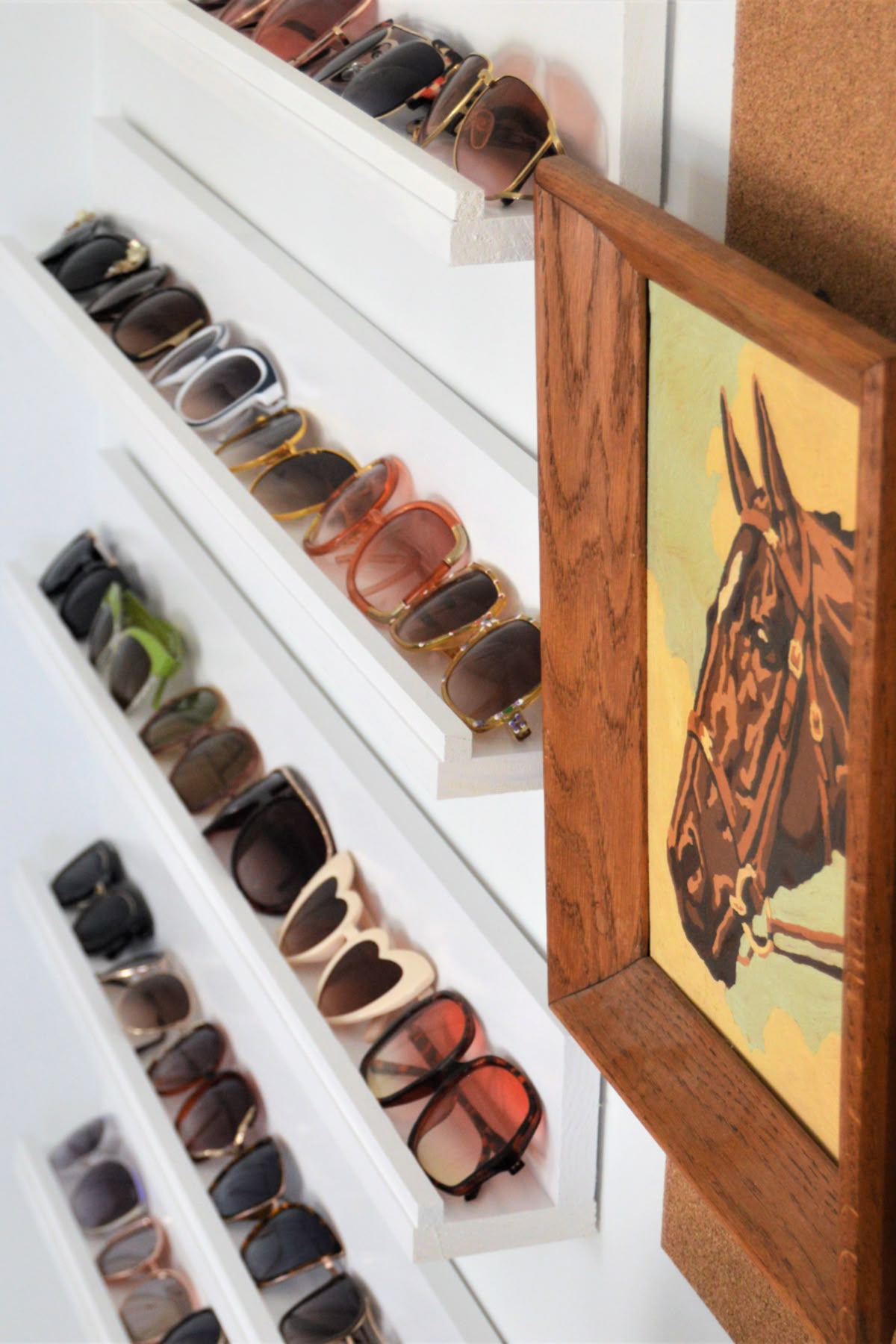 Elevated storage with a minimal footprint Accessories the most stylish ways to showcase them at home Modalova