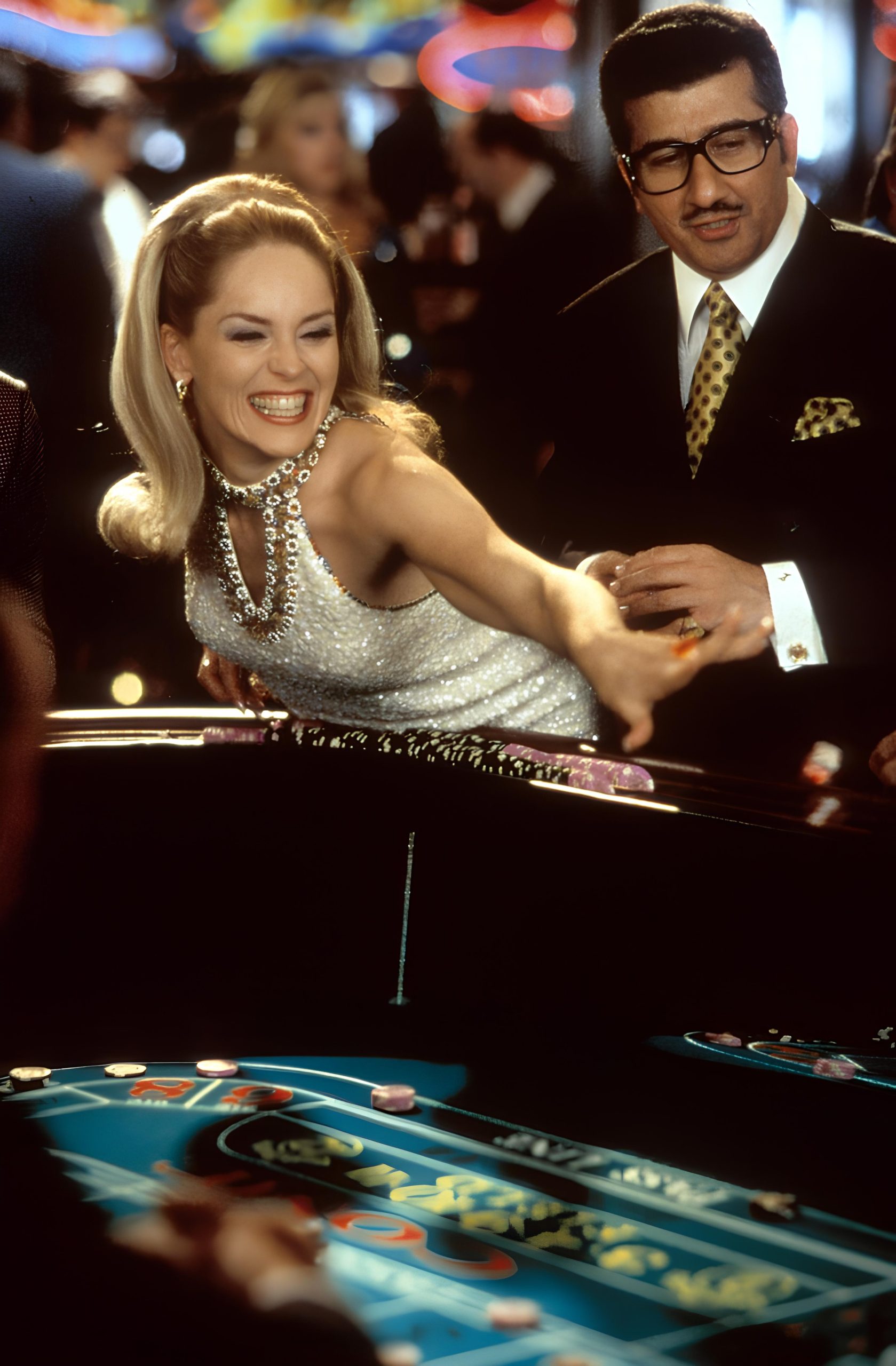 The iconic casino looks from Sinatra to 007 Modalova scaled