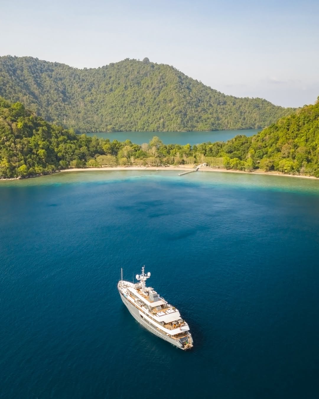 Komodo where ancient beauty meets island elegance Modalova