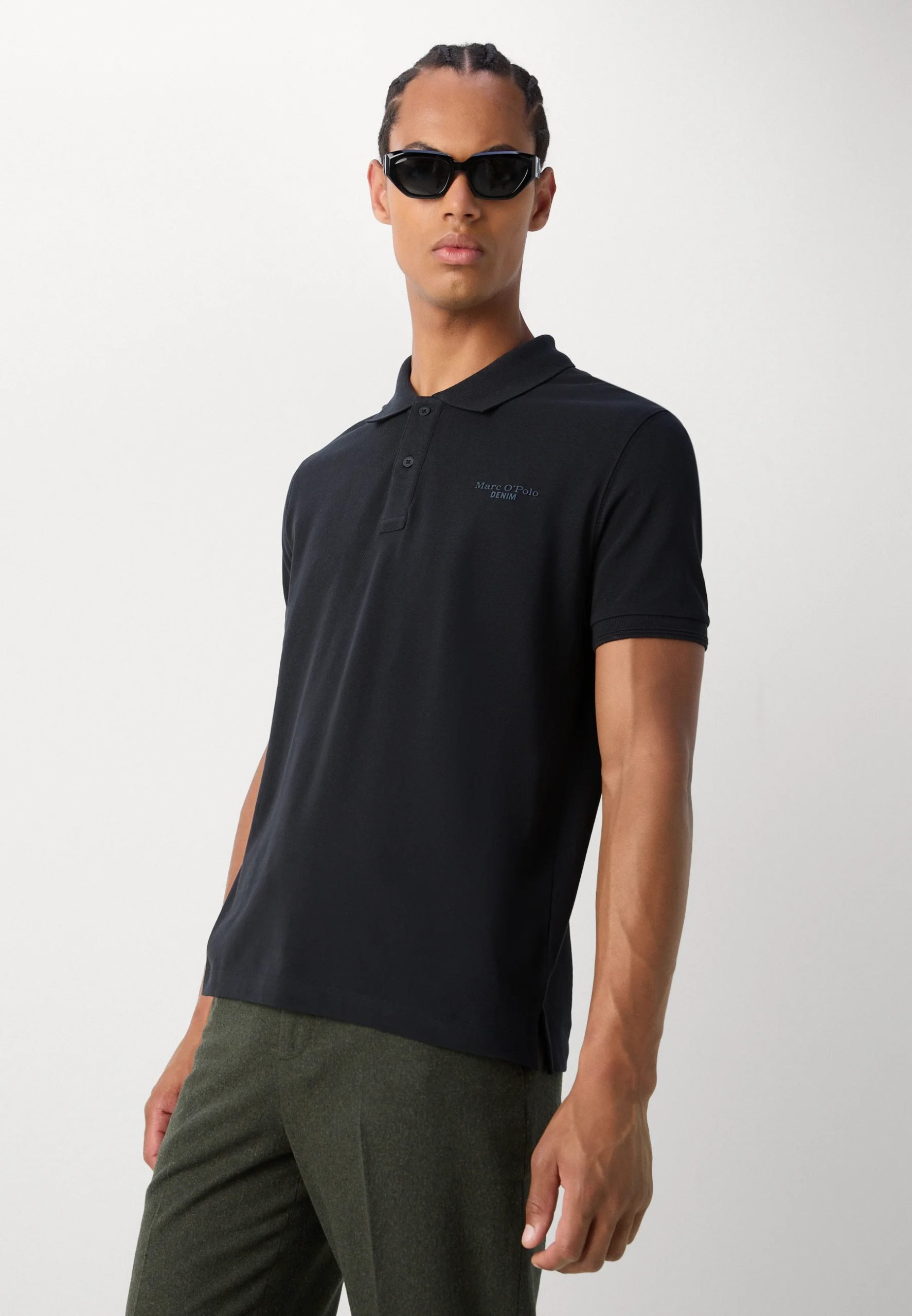 Minimalisme logos et identite visuelle la nouvelle esthetique des marques emergentes Modalova scaled