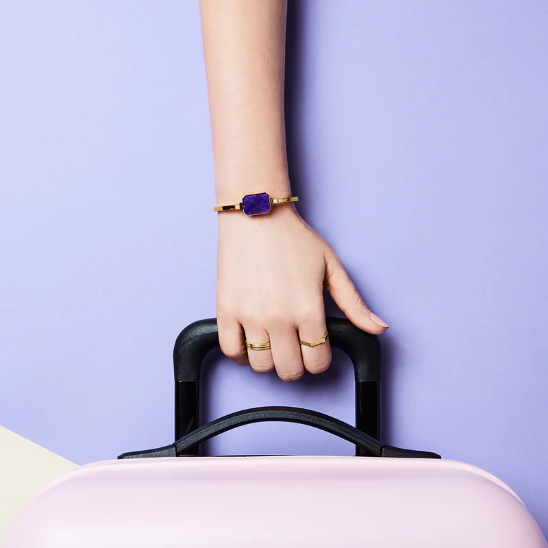 Smart jewellery where beauty meets function The quiet chic of next generation smart accessories Modalova