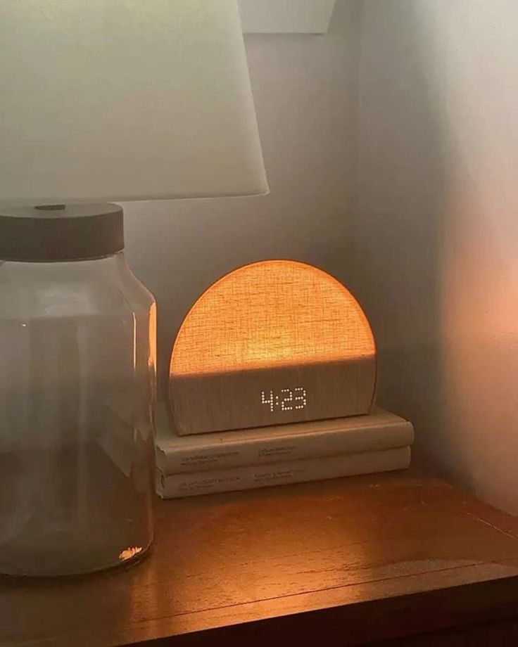 Sunrise and twilight alarm clock