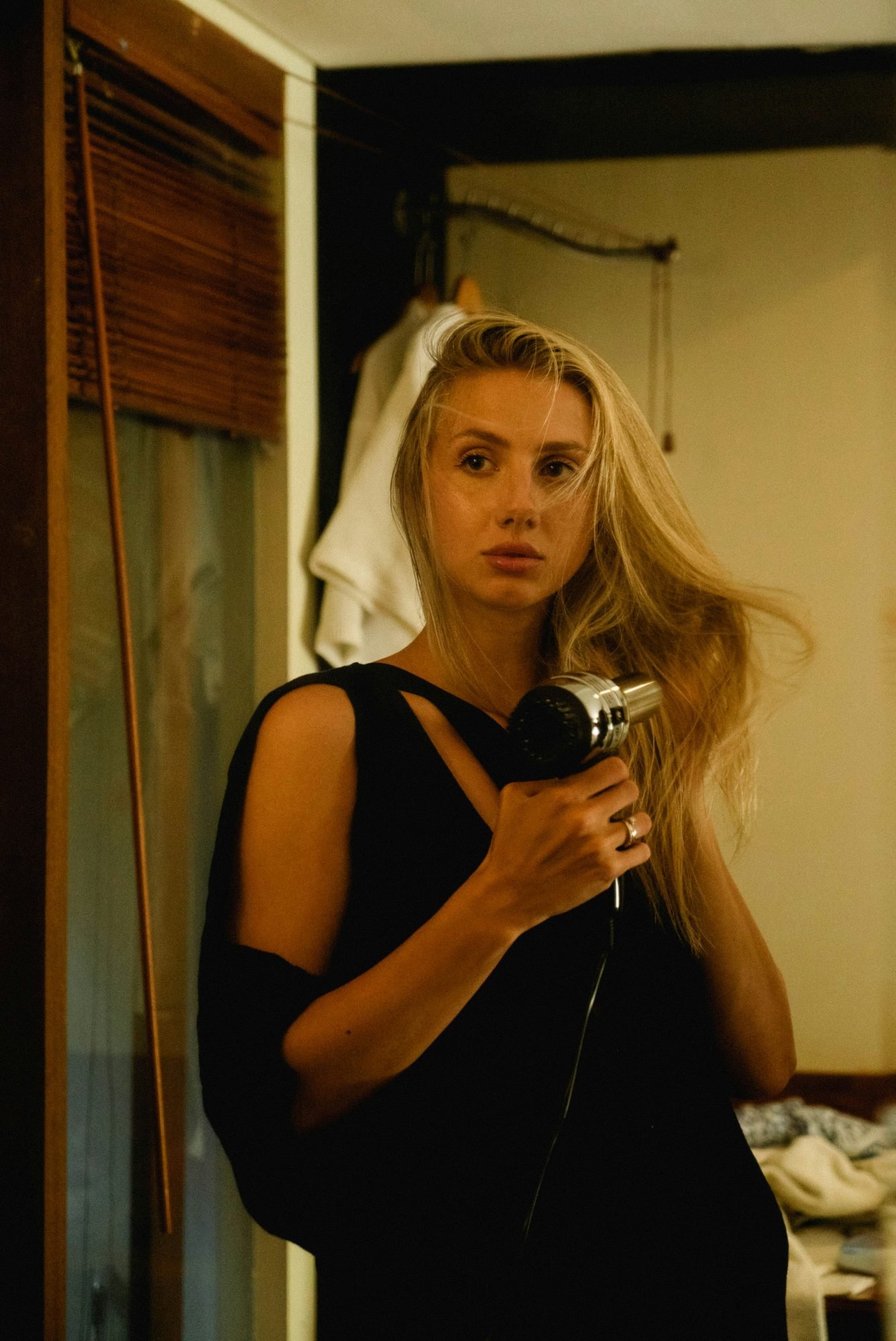 The key techniques for a salon worthy finish How to master the perfect blow dry with a hair dryer Modalova