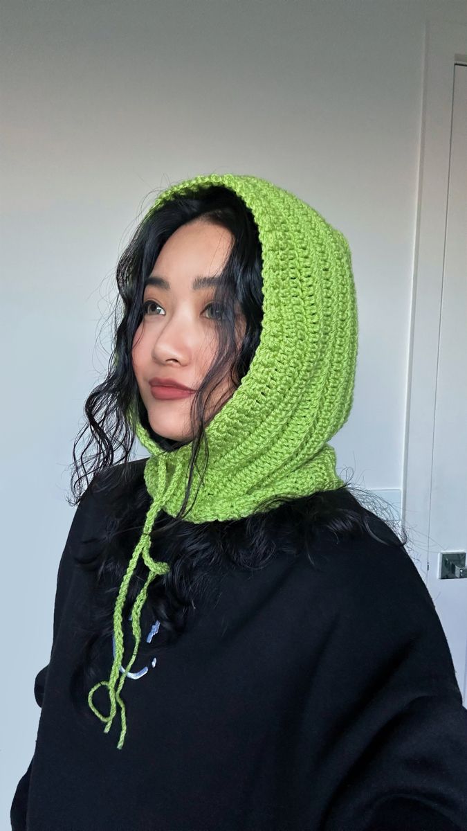 Crochet balaclava with tie