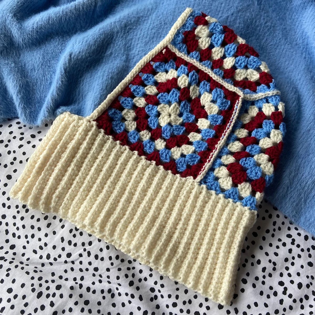 Colorful crochet balaclava tutorial