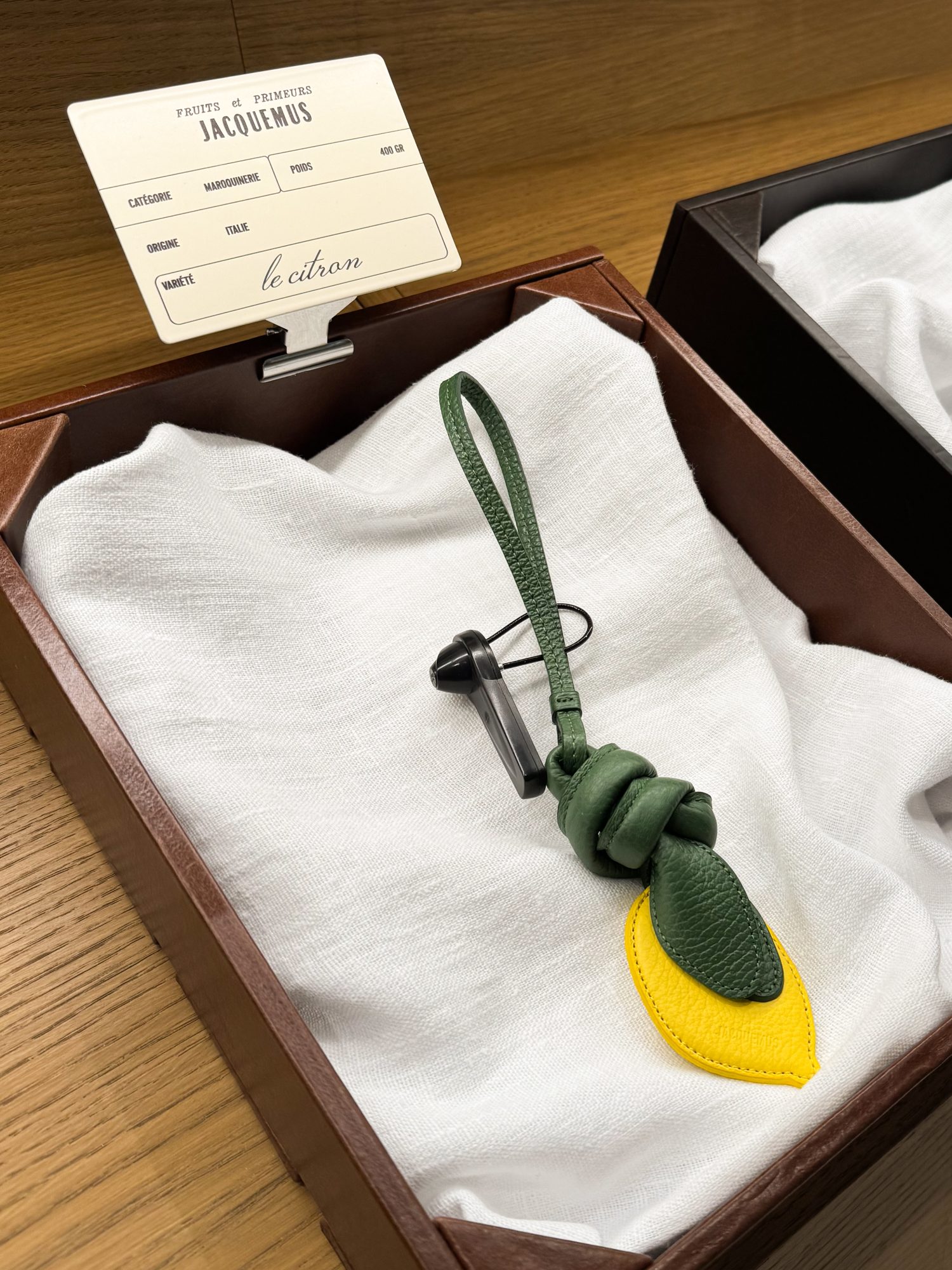 Lemon charm Jacquemus market Le Paysan