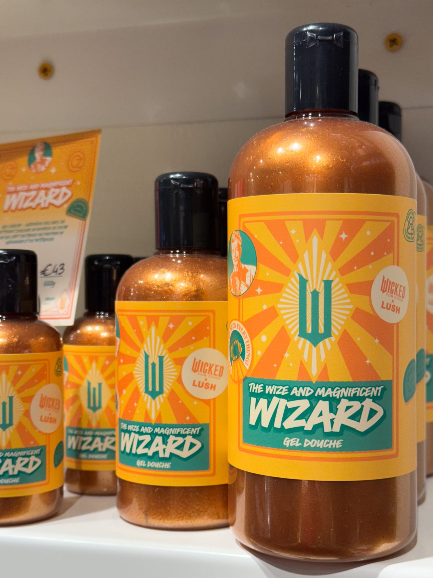 Wicked: For Good x Lush: The Enchanting Collaboration 22 Shower gel The Wize And Magnificiant Wizard Lush x Wicked 2025