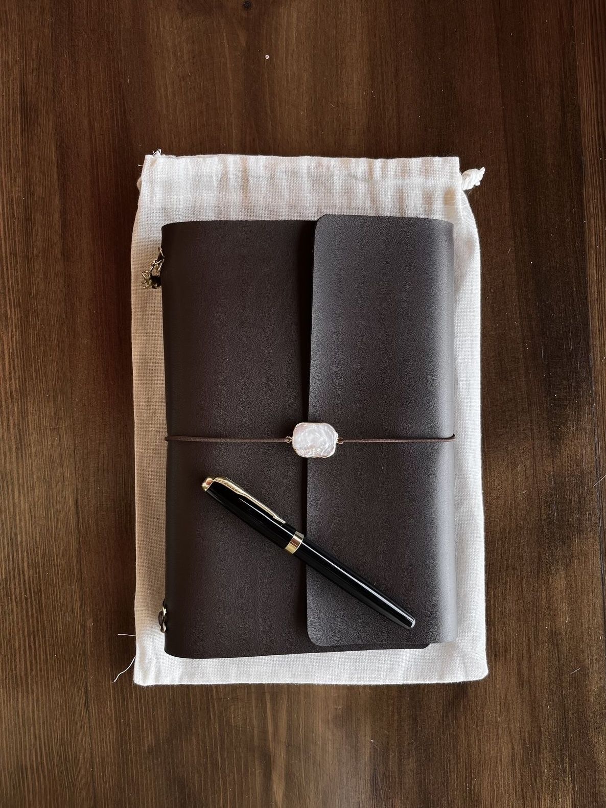 The custom refillable notebook brings back the joy of writing 12 Custom refillable leather notebook