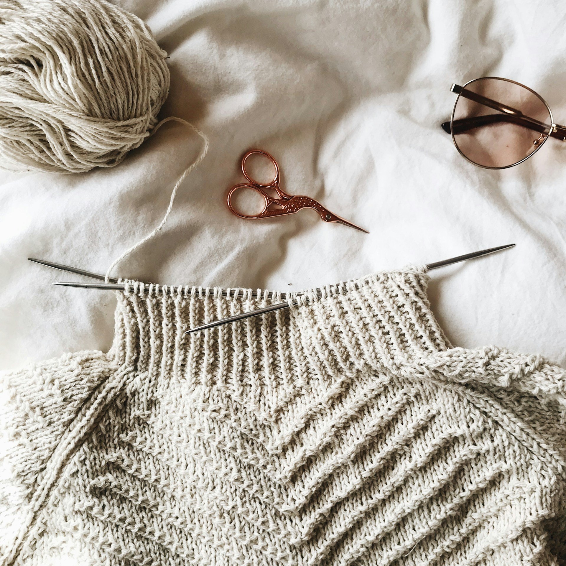 How to Embrace the Analog Trend of 2026? 11 Knitting hygge