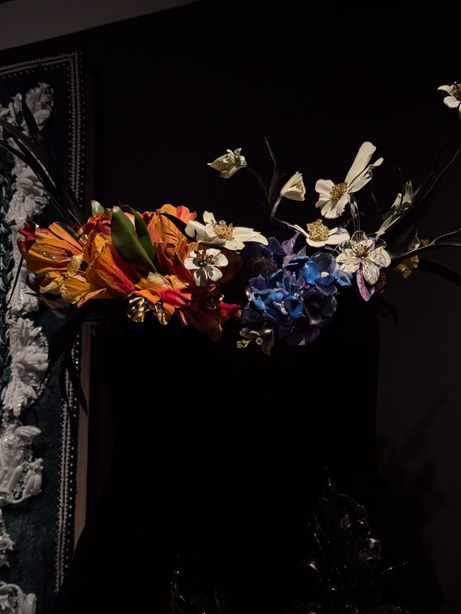 Expo Weave, Embroider, Enhance, floral bustier Schiaparelli, photo Pauline PINOT