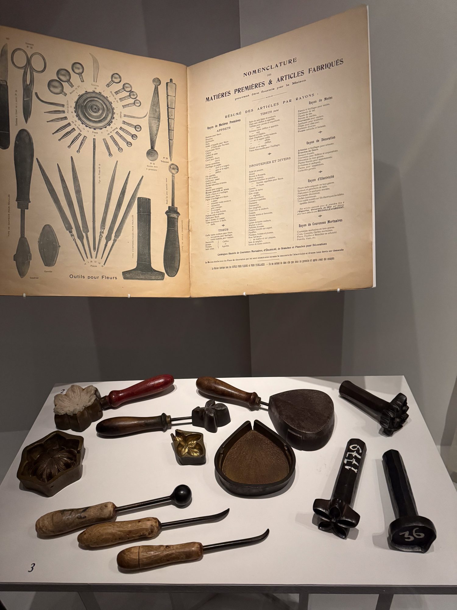 Expo Weave, Embroider, Enhance, tools for making artificial flowers, photo Pauline PINOT