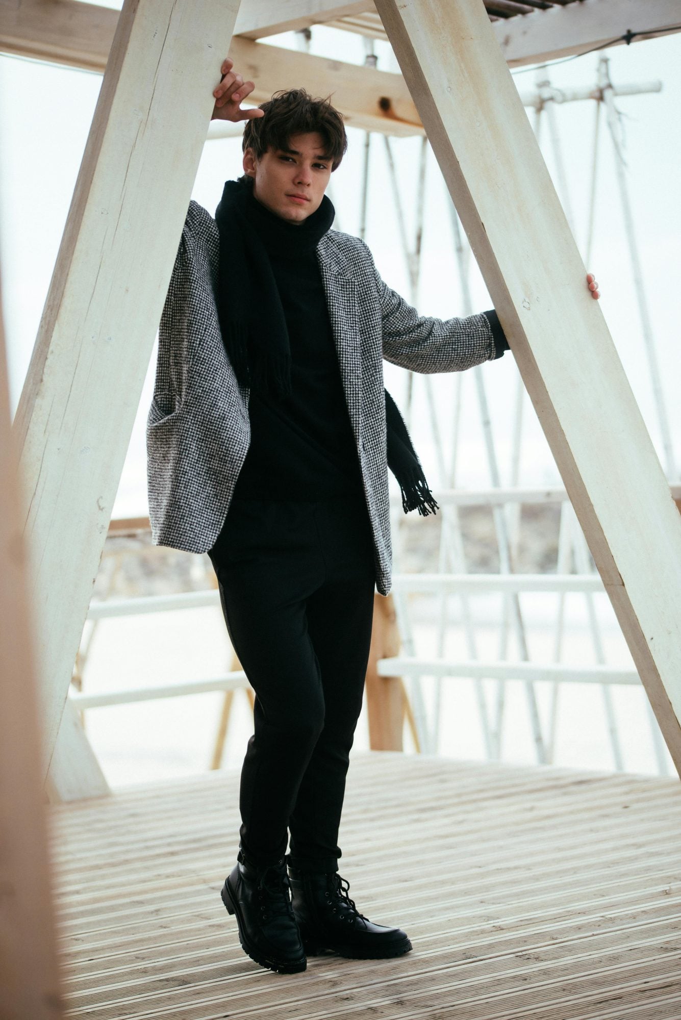 Comment les integrer dans une silhouette actuelle Quand lhiver impose le rythme le style suit Modalova