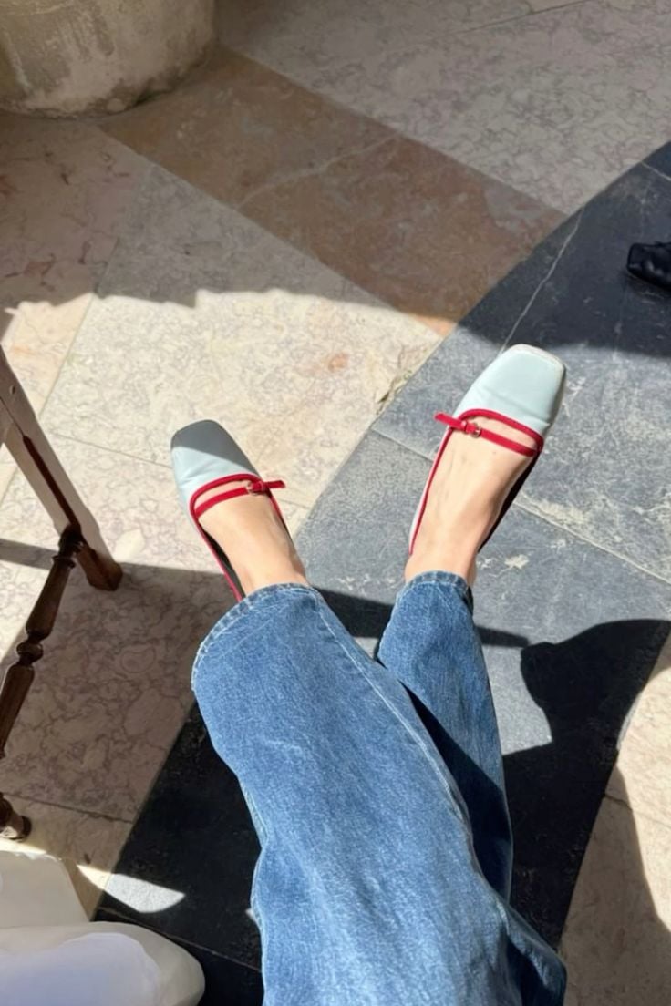 Leather ballet flats with buckles