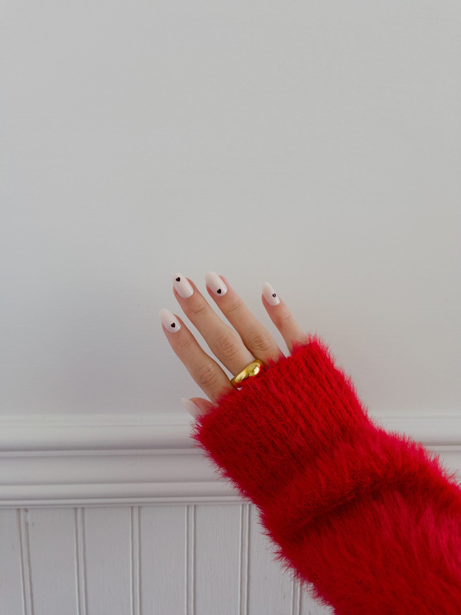 The polka dot print is back like never before! 39 Nail art with polka dots