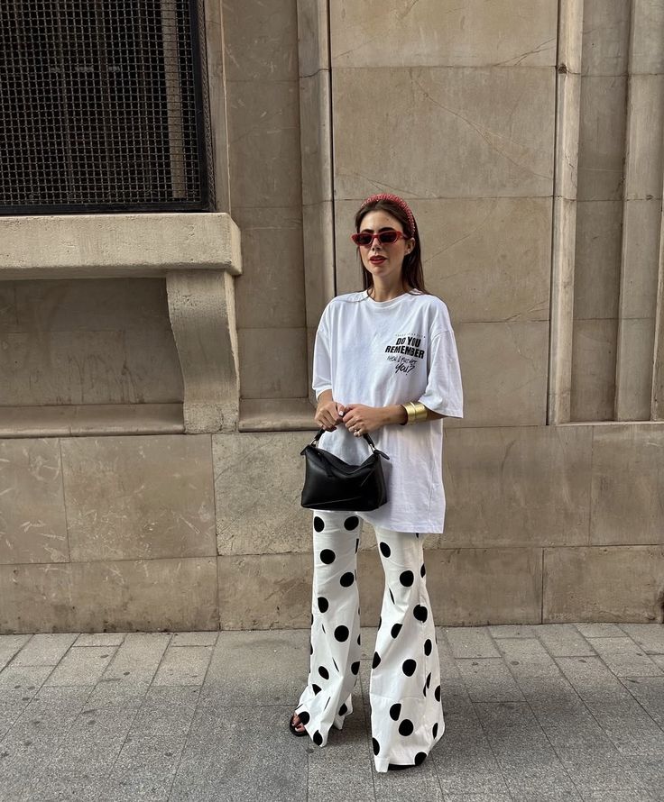 The polka dot print is back like never before! 25 Flared pants with dots