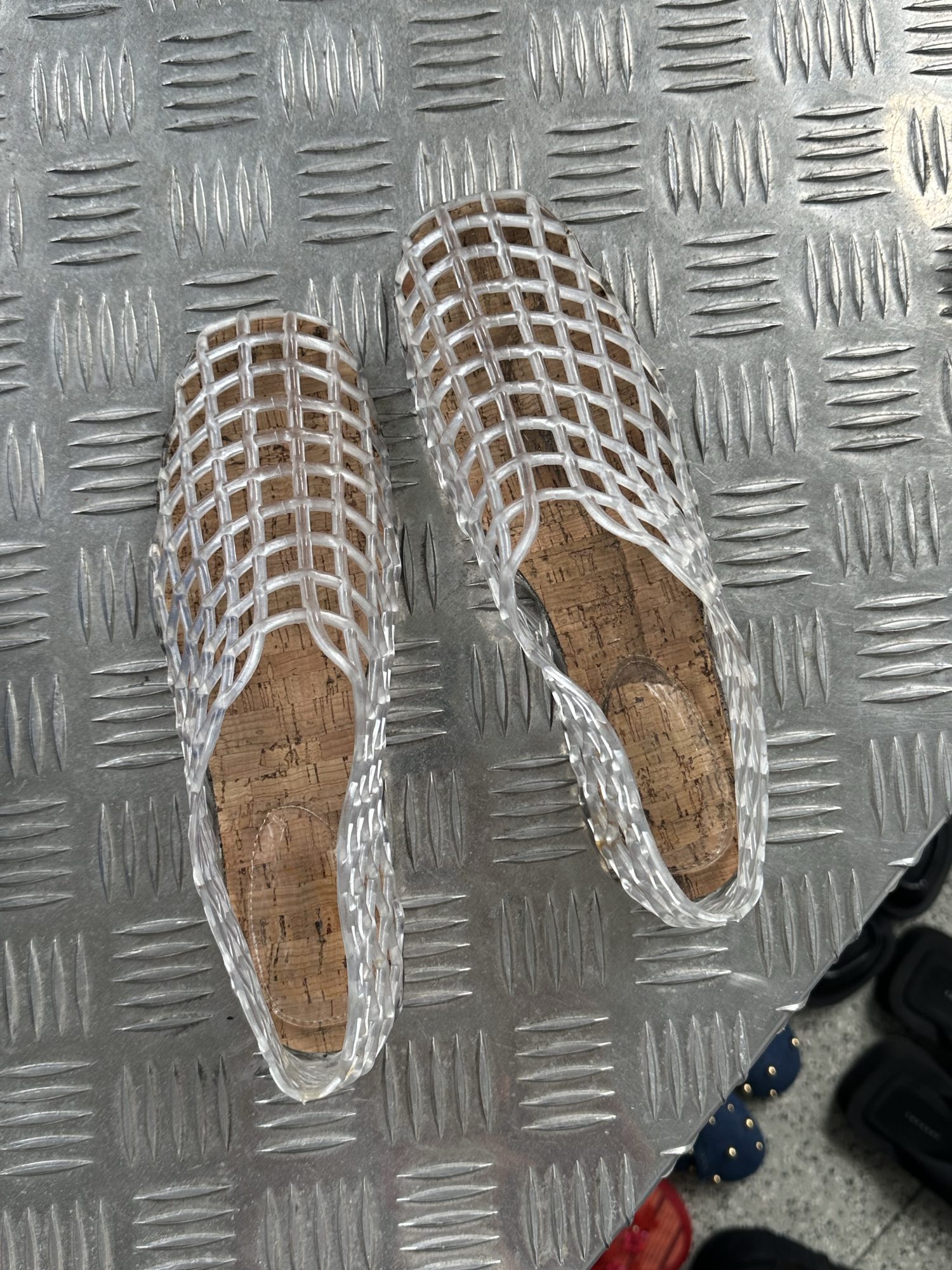 Jelly shoes make a comeback in spring trends? 2 Jelly shoes trend spring 2026