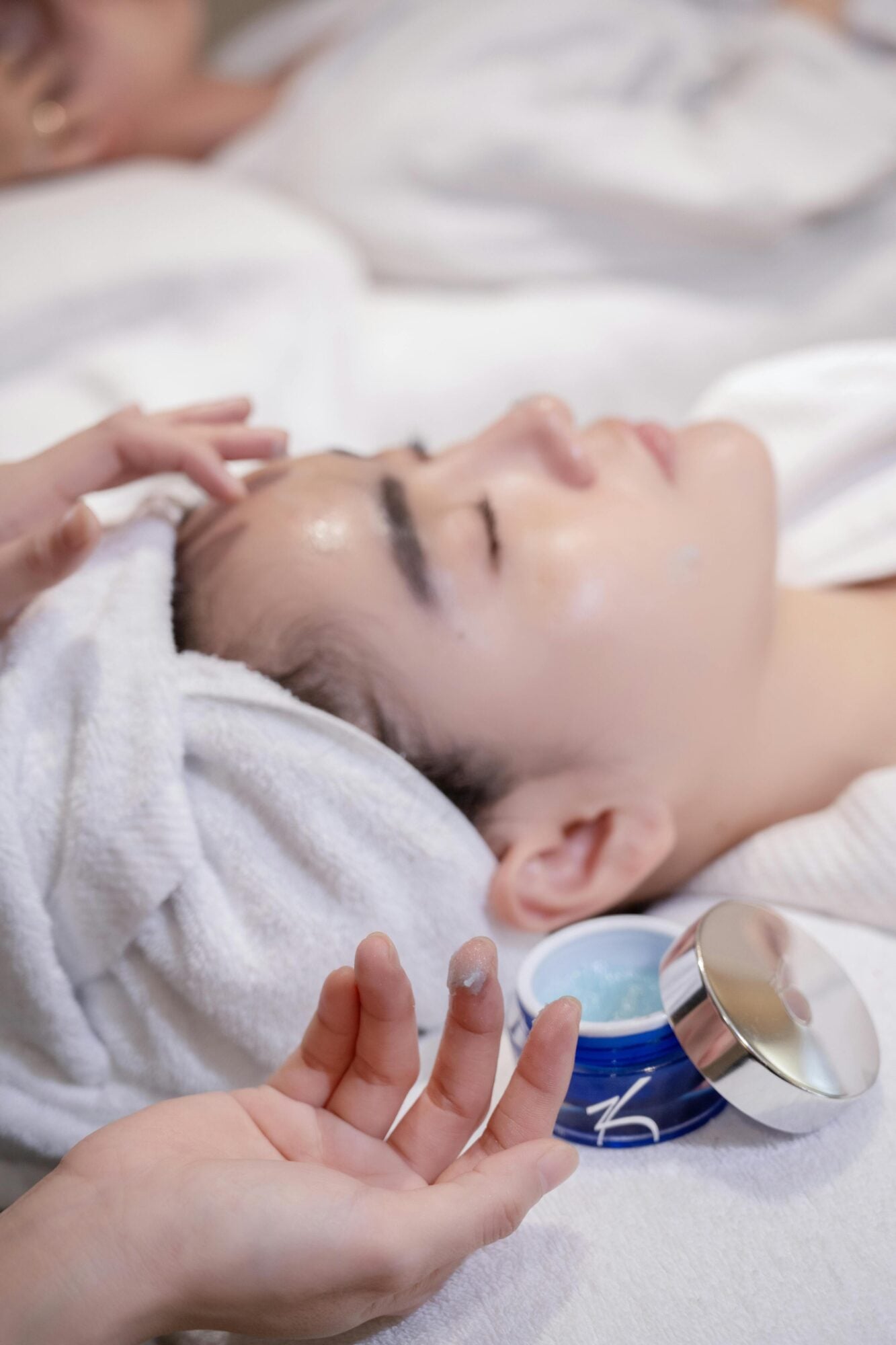 The K-Beauty ingredients shaping modern skincare 2 Centella Asiatica the art of calming skin The K Beauty ingredients shaping modern skincare Modalova 1