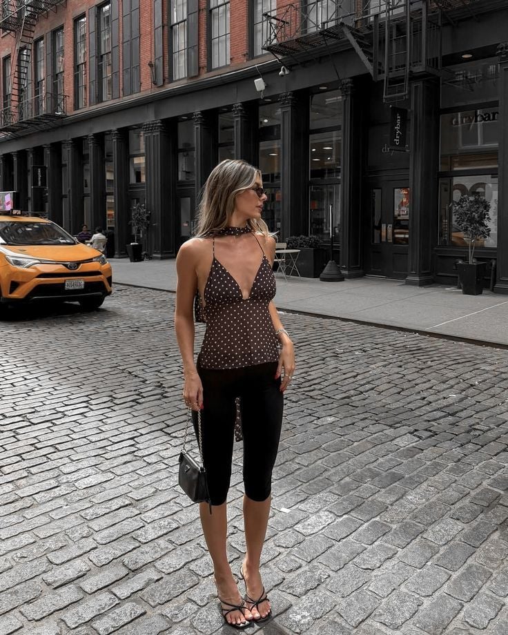 The Elegant Return of Capri Pants 23 Outfit idea woman with capri pants