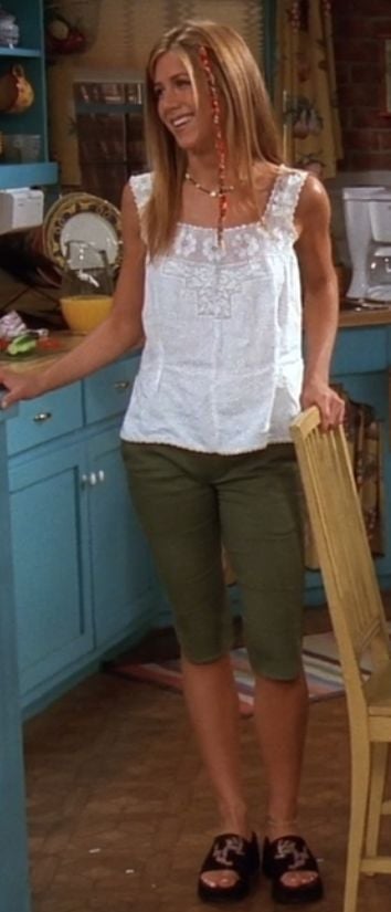 The Elegant Return of Capri Pants 3 Rachel Friends series outfit capri pants