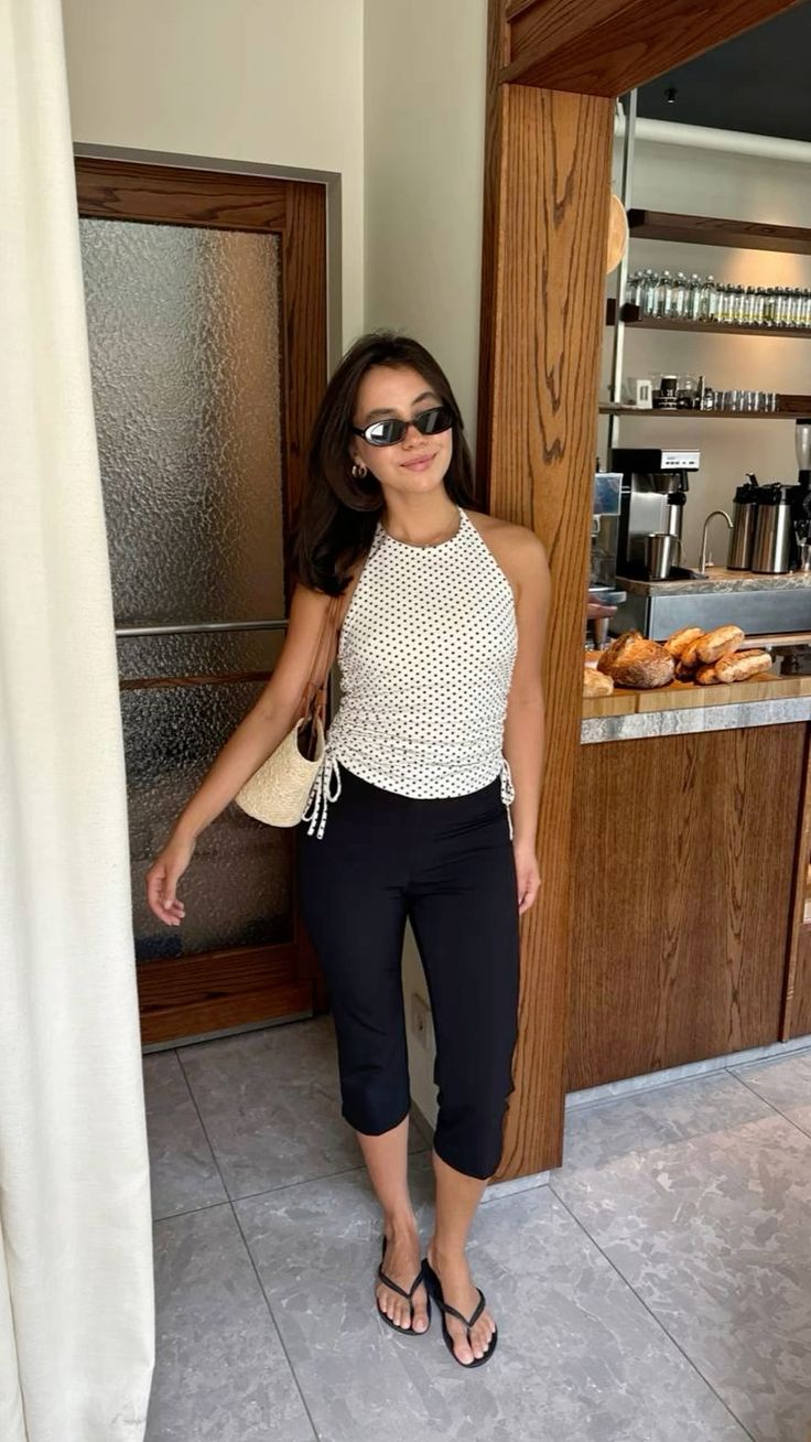 The Elegant Return of Capri Pants 15 Casual look with capri pants spring summer