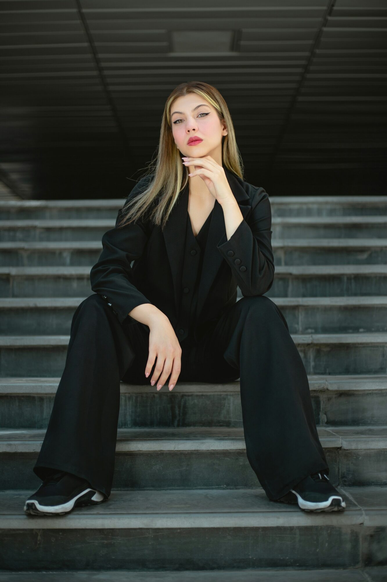 Trainers and couture: the art of contrast 10 The quiet luxury way to wear trainers Trainers and couture the art of contrast Modalova