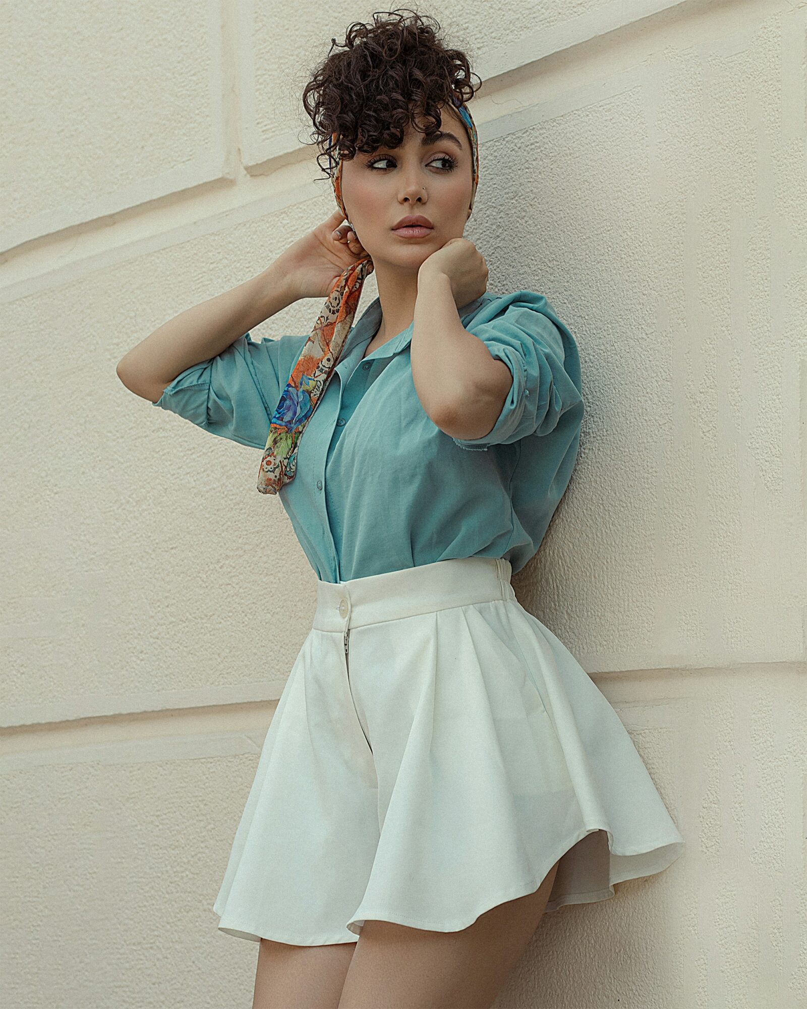 The pin-up allure, between retro glamour and modernity 3 Comment moderniser le style pin up femme 1 Lallure pin up entre glamour retro et modernite Modalova