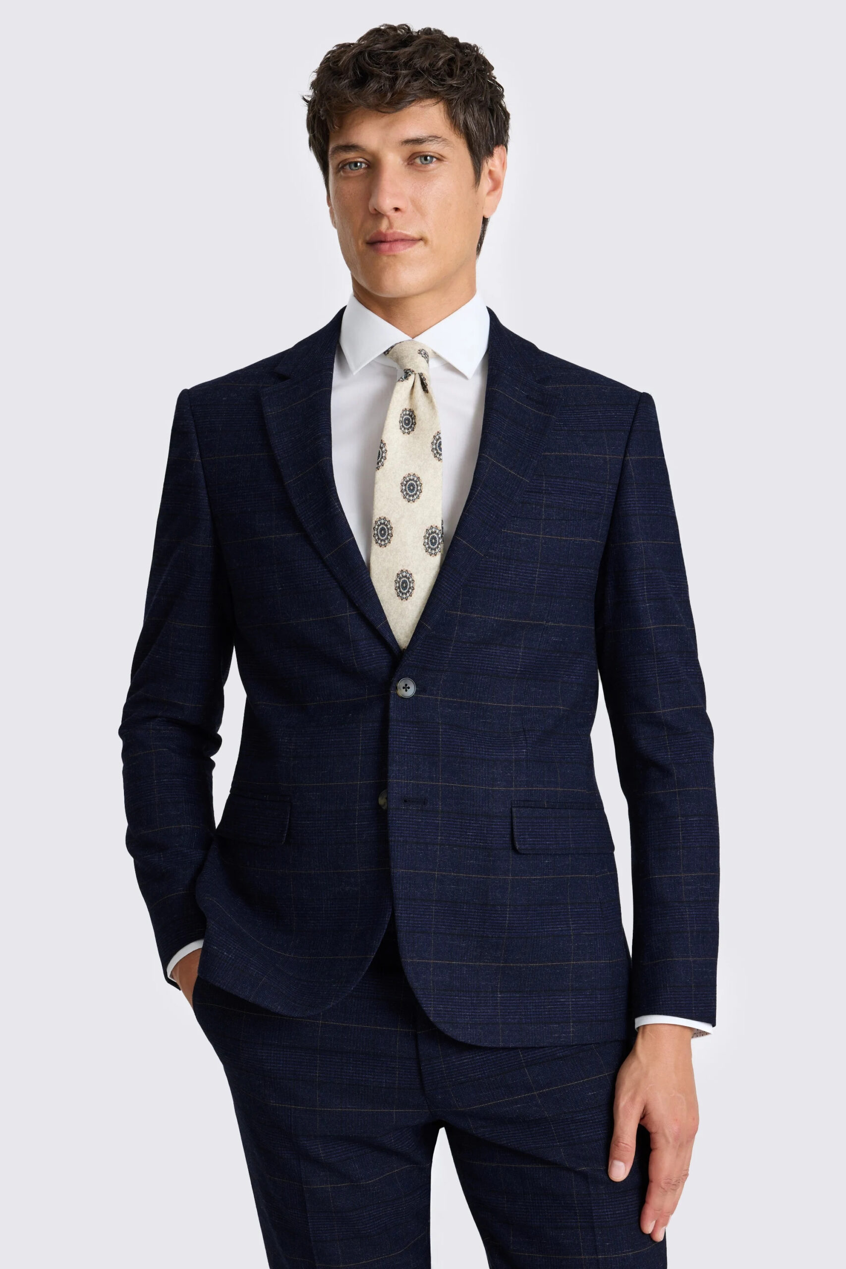 Dressing your frame an expert guide for tall men Modalova scaled